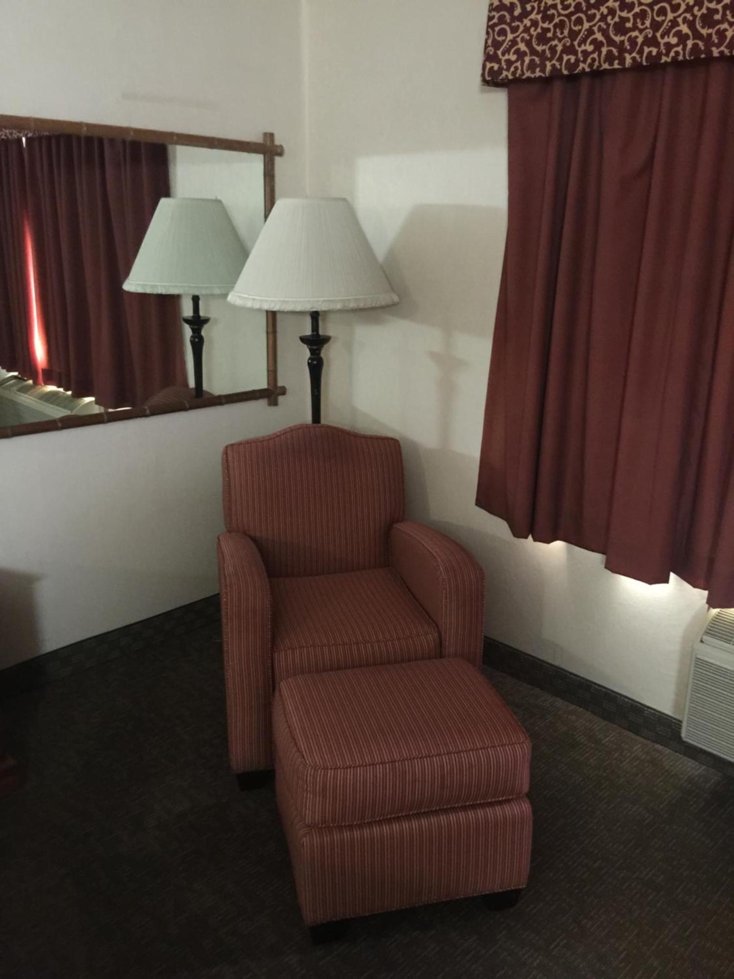 Ramada By Wyndham Barstow Hotel Phòng bức ảnh